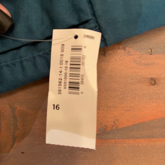 Shorts - Picture 2 of 2